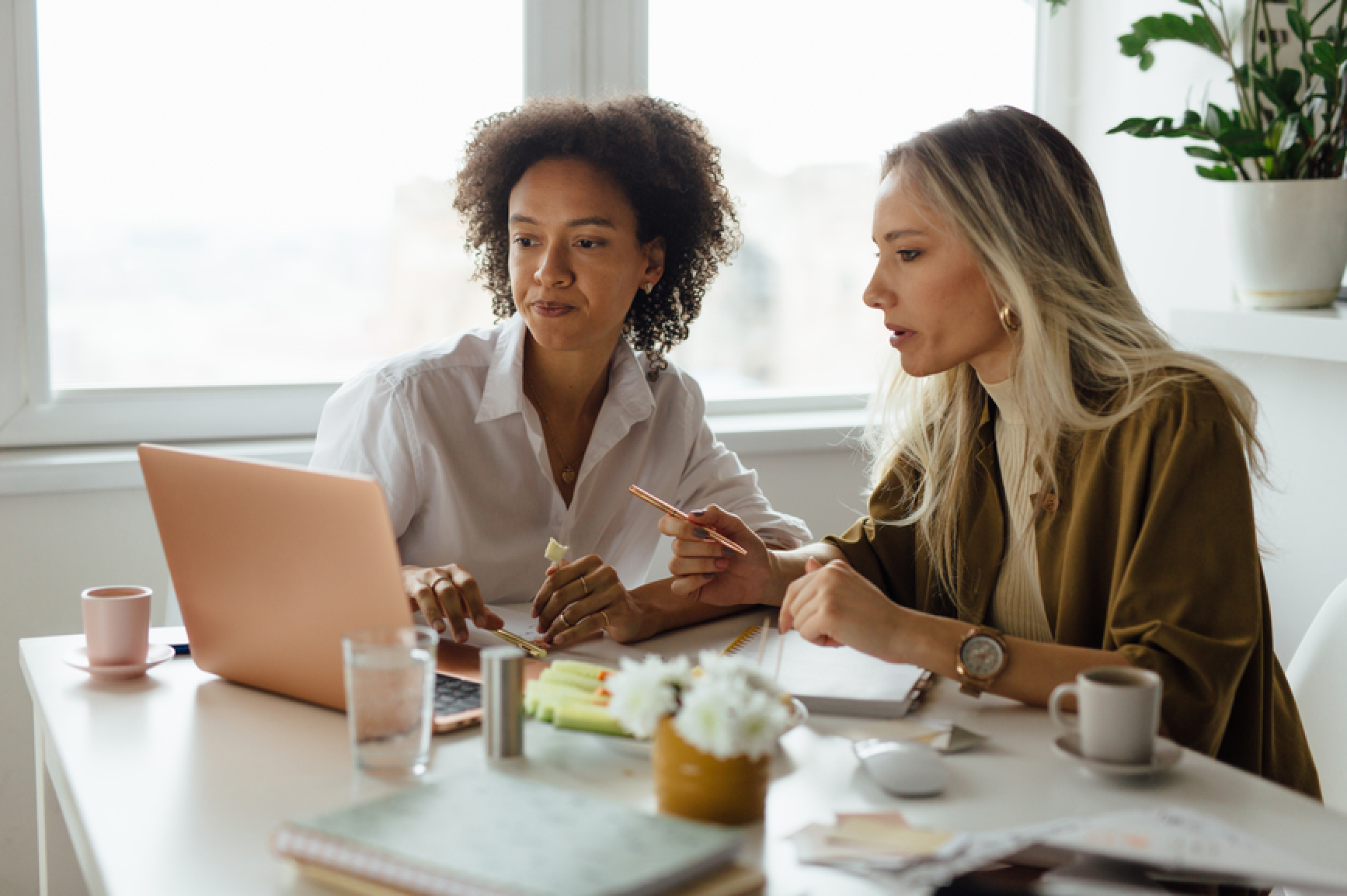 Salaried or Solo: Navigating Your Path in the Evolving Tax Industry