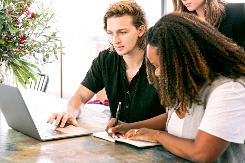 Assessing data on a computer
